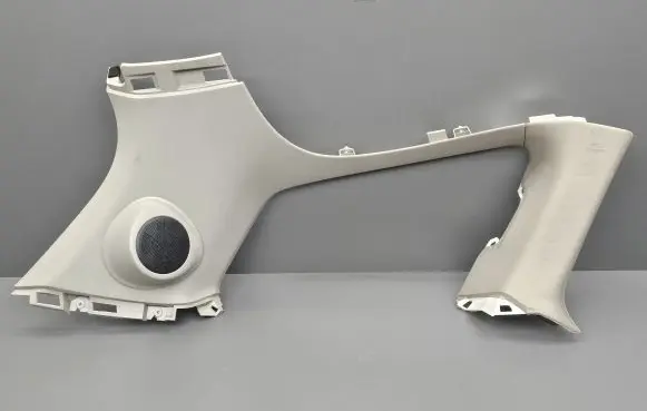 (D)pillar trim (top)