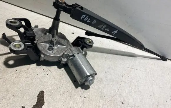 Volkswagen Polo V 6R Rear window wiper motor 0390201207