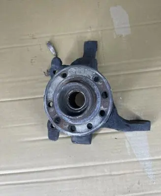 Opel Zafira B Front wheel hub