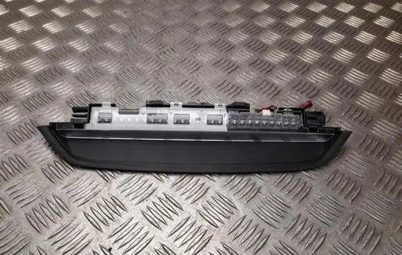BMW 5 G60 G61 Third/center stoplight 5A016C9