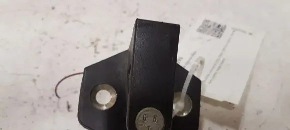 BMW 5 E39 Front door lock loop/hook striker 8176350