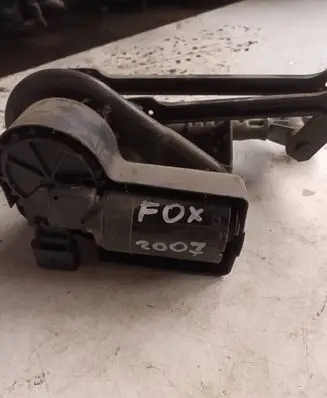 Volkswagen Fox Front wiper linkage 
