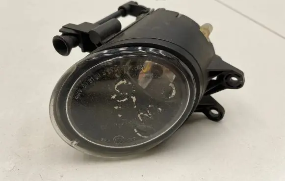 Volvo S40 Front fog light 30698628 0305065002