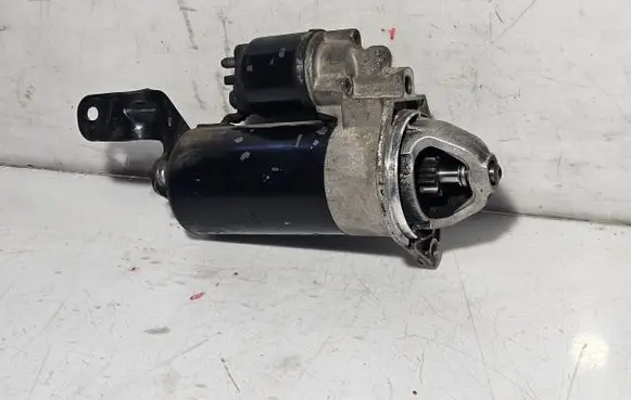 Opel Zafira A Starter motor