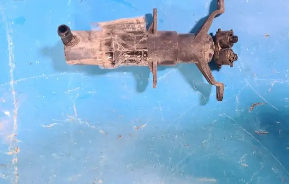 Volkswagen Touareg I Windshield washer spray nozzle 7L6955978