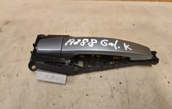 Opel Astra J Rear door exterior handle 13577496