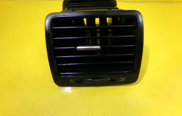 Volkswagen Golf V Dashboard side air vent grill/cover trim 1K0819709