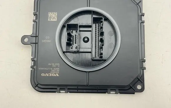 Volvo XC40 Light module LCM 32420510