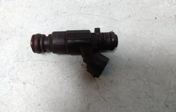 Volkswagen Phaeton Fuel injector 0280156180 079133551B