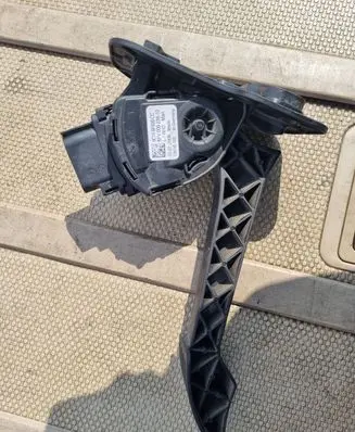 Ford Transit Accelerator throttle pedal 6C119F836CC