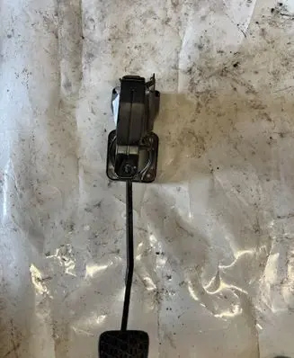 Mercedes-Benz Vito Viano W639 Brake pedal A6392901401
