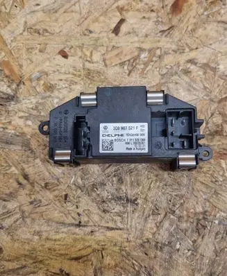 Audi Q7 4L Heater blower motor/fan resistor 3C0907521F 52434490 F011500088