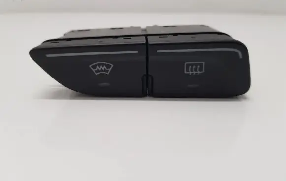 Ford Focus Windscreen/window heater switch AM5T18K574AB