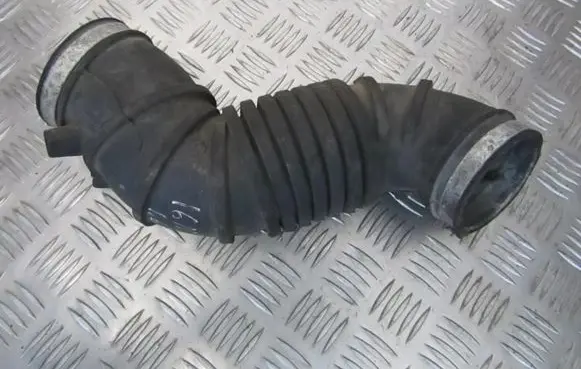 Mitsubishi Carisma Air intake hose/pipe mr126841