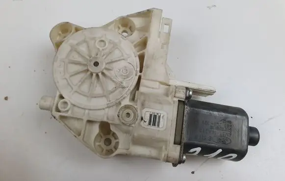 Ford Focus Front door window regulator motor 4M5T14A389 0130822217