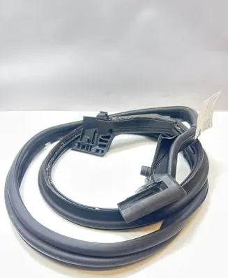 Mercedes-Benz SLK R172 Loading door rubber seal (on body) 