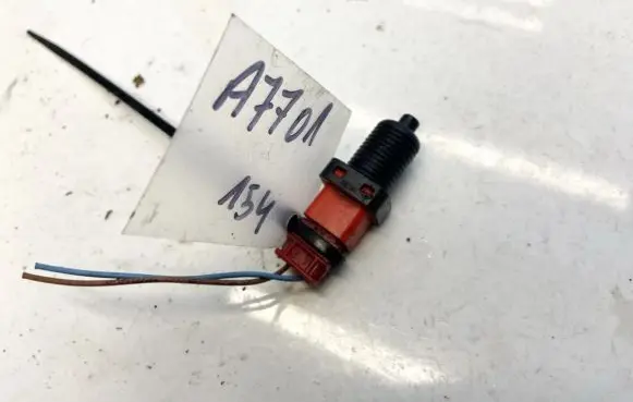 Peugeot 807 Brake pedal sensor switch