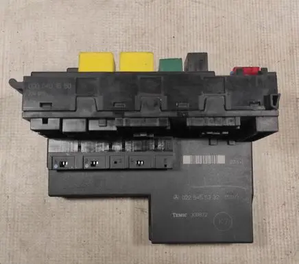 Mercedes-Benz E W210 Fuse box set 0005401550 0225455332