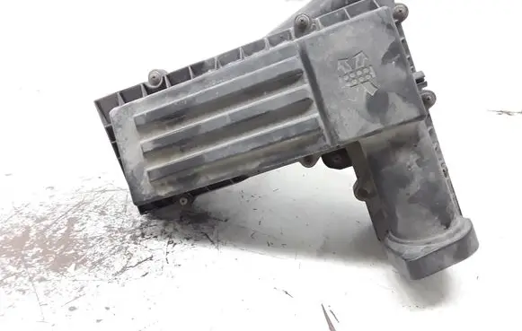 Volkswagen Jetta V Air filter box 3C0129607