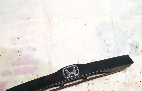 Honda Insight Trunk door license plate light bar 74890tm8 74890-tm8