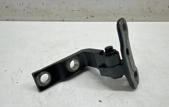 Volvo XC90 Front door upper hinge 31424586