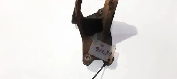 Honda HR-V Engine mounting bracket m495e