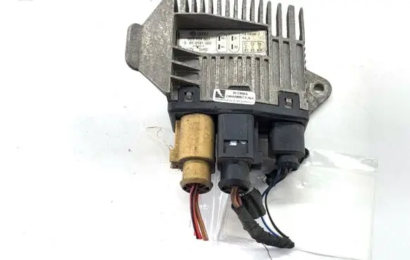 Audi A2 Fan control module 8Z0959501