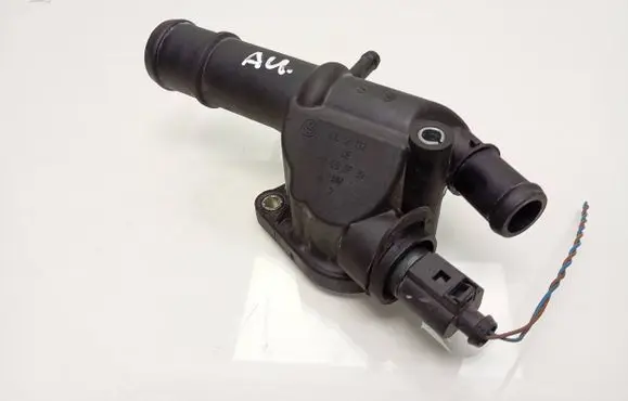 Volkswagen Golf VI Engine coolant pipe/hose 03L121132 06a919501a