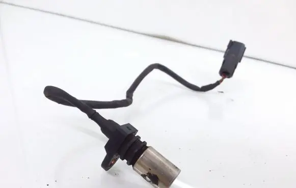 Volvo S60 Crankshaft position sensor 1275599 0296000650
