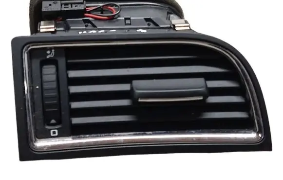 Skoda Superb B6 (3T) Dashboard side air vent grill/cover trim 3T0819702