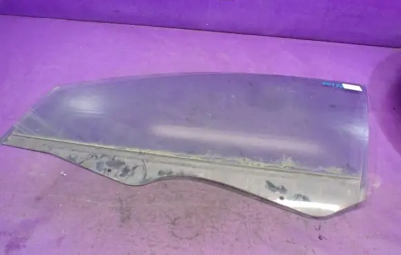 Citroen C5 Front door window glass four-door