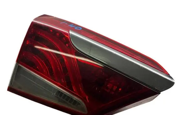Hyundai i40 Tailgate rear/tail lights 924033Z0