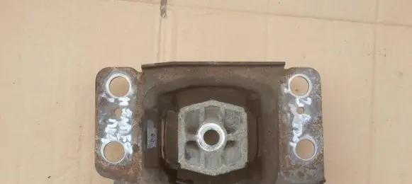 Ford Galaxy Gearbox mount 