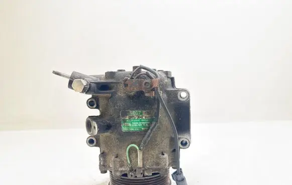 Honda Civic Air conditioning (A/C) compressor (pump) Q00573642 HFC134A