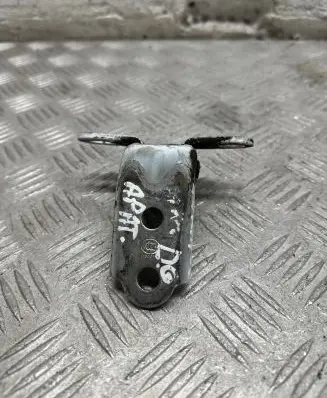 KIA Sportage Rear door lower hinge