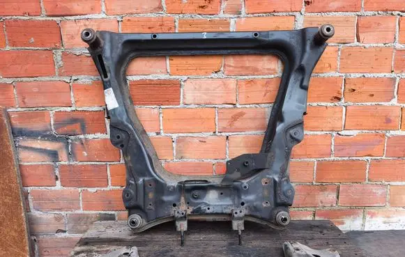 Nissan Juke I F15 Front subframe 