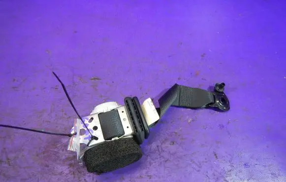 Toyota Yaris Front seatbelt