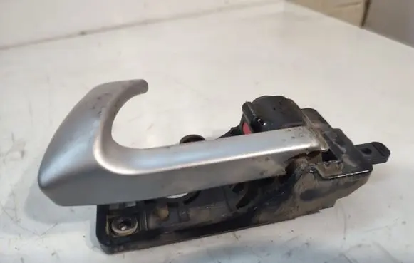 Hyundai Santa Fe Rear door interior handle