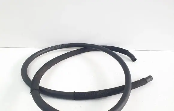Mercedes-Benz E W212 Engine coolant pipe/hose A2048300996