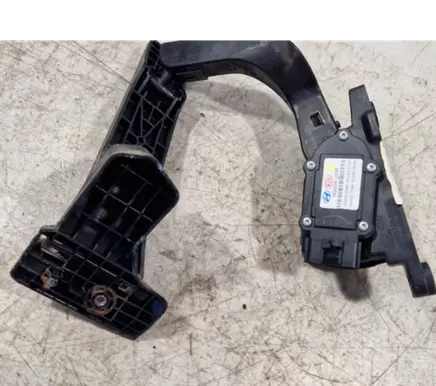 Hyundai ix35 Accelerator throttle pedal FBU0224A HCS100205A64627 DH327272S000