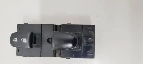 Nissan Pulsar Electric window control switch