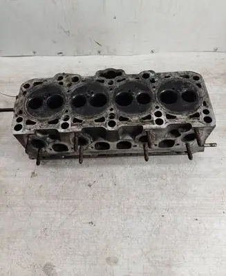 Volkswagen Golf IV Engine head 038103373E