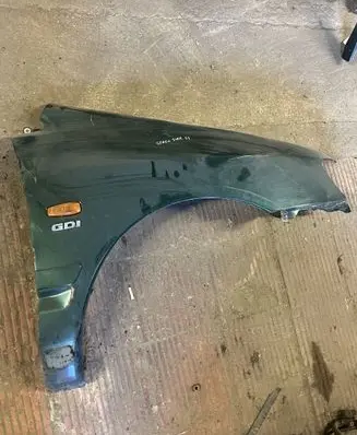 Mitsubishi Space Star Fender