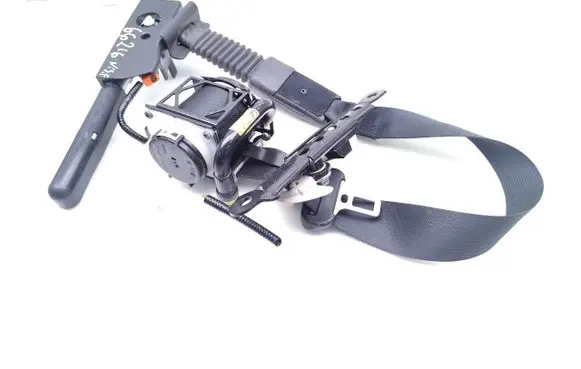 Infiniti Q50 Front seatbelt TKKAH2EG627 0642419 E40642419