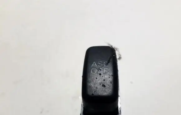 Traction control (ASR) switch