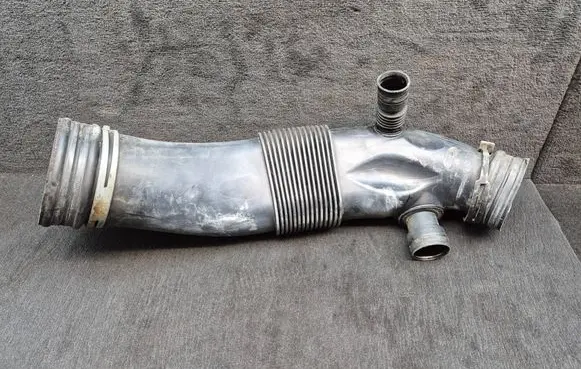 Audi A4 S4 B7 8E 8H Air intake hose/pipe 06B129627AB