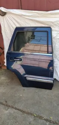 Jeep Grand Cherokee (WK) Rear door