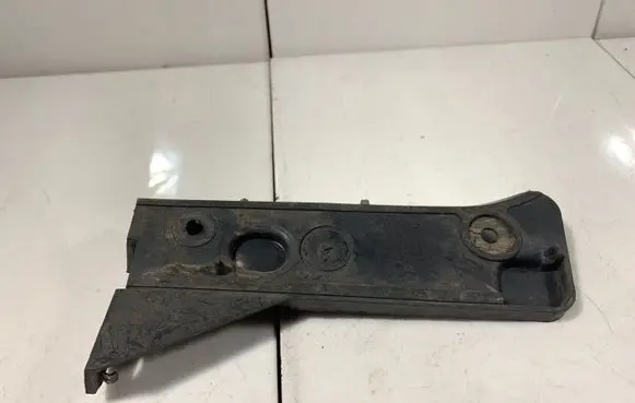 Audi A4 S4 B6 8E 8H Front bumper mounting bracket 8E0807283A