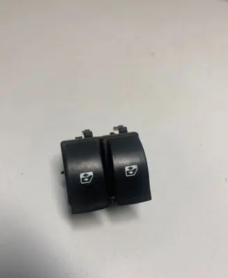 Renault Laguna II Electric window control switch 015089D