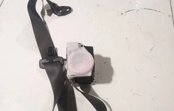 Opel Insignia A Middle seatbelt (rear) 